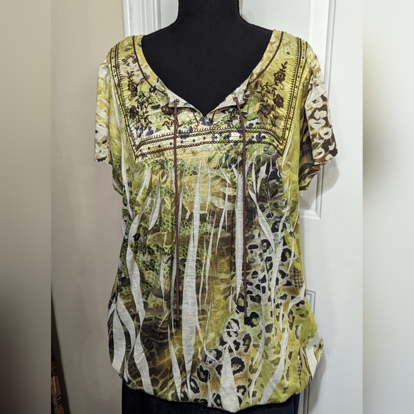 APT.9 Embroidered Peasant Top Ties at Front Lace at Back Flowy Green Hues 1X - Picture 14 of 16